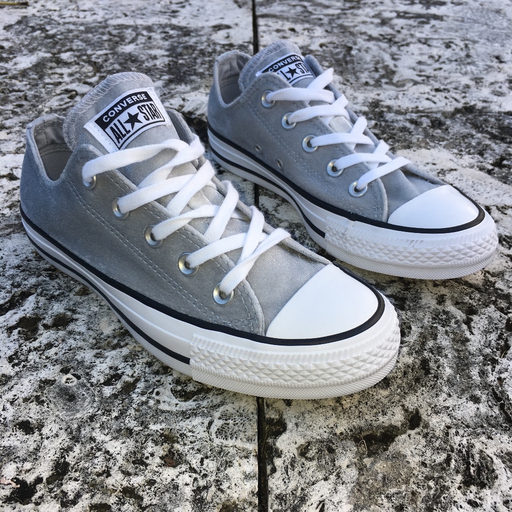 Converse Chuck Taylor All Star Ox Velvet Womens 9 - Picture 2 of 6